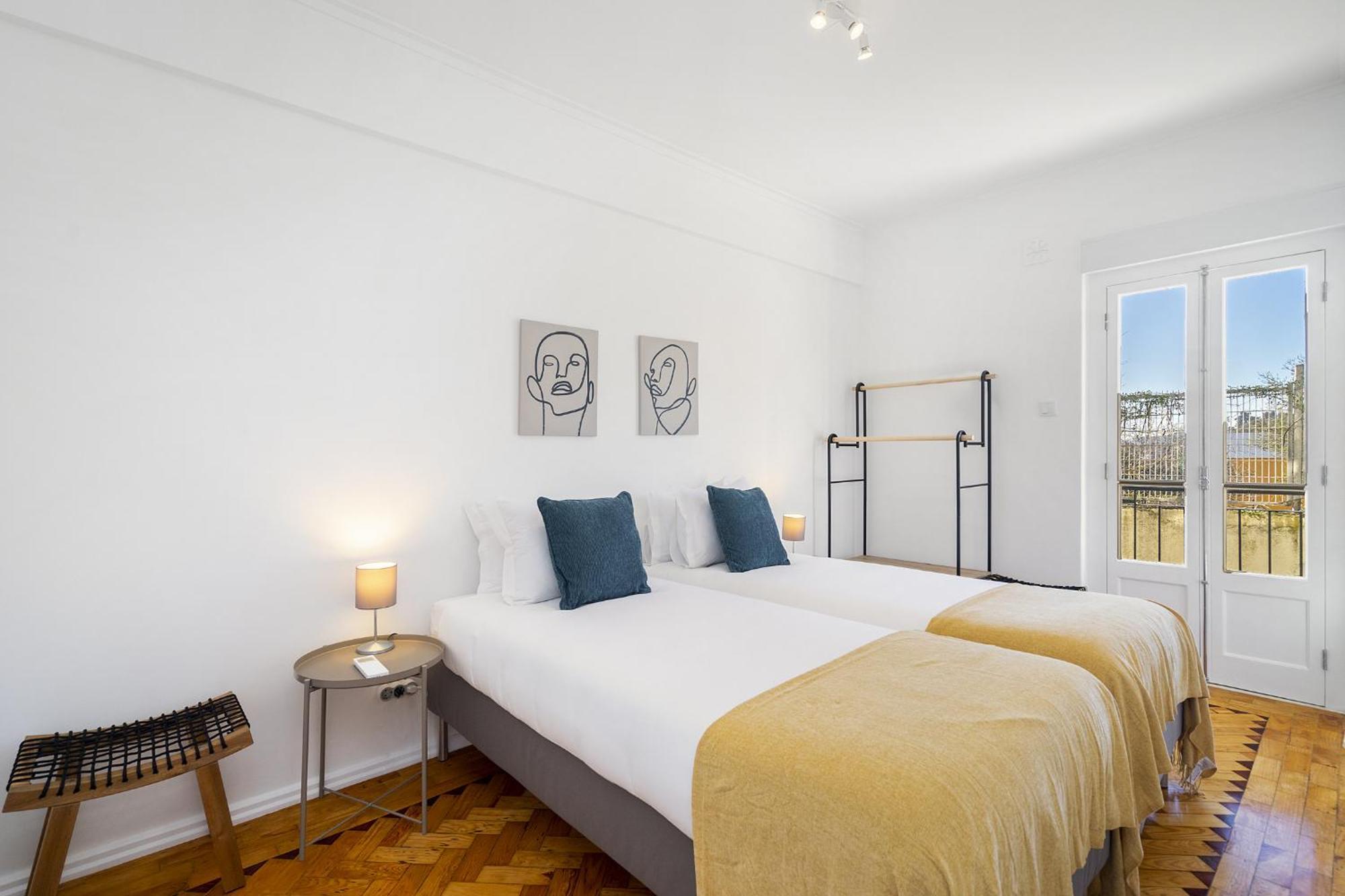 Whome Peaceful Alges Family Home Away From City Noise Екстериор снимка